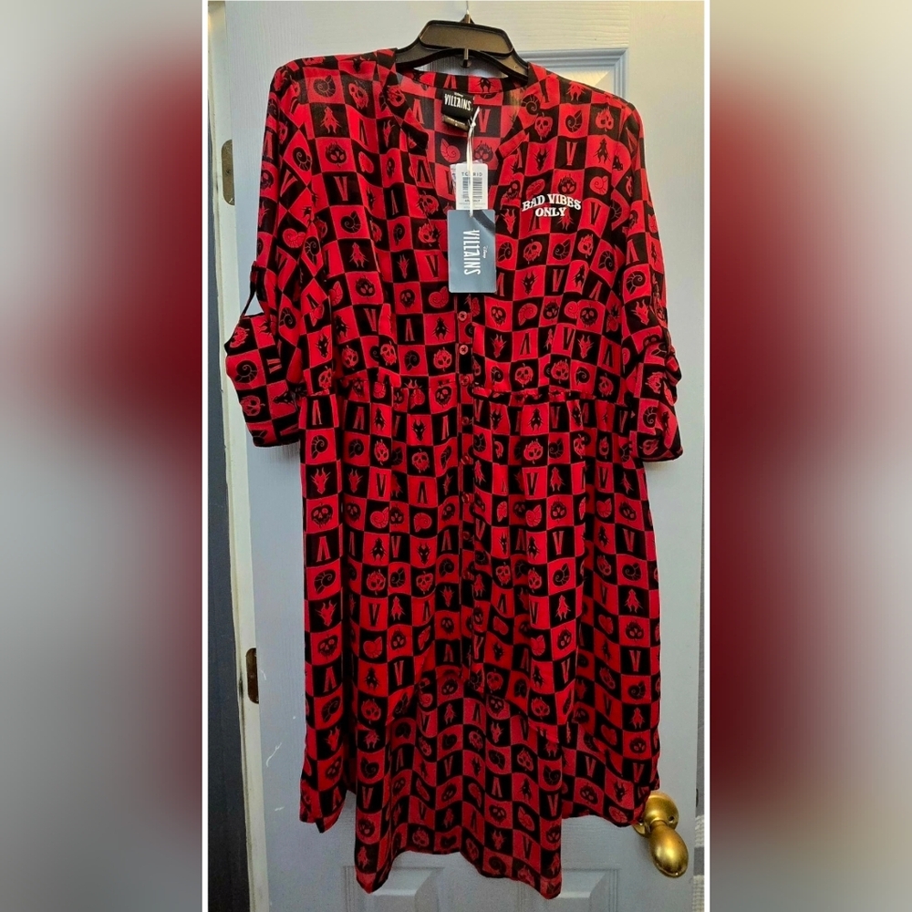 Torrid x Disney Villains "Bad Vibes Only" Blouse Size 0 Lexie Hi Low NWT